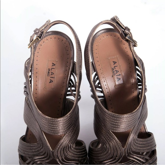 ✨ALAÏA✨ GORGEOUS Pewter Platform Heels 37 - Picture 5 of 8
